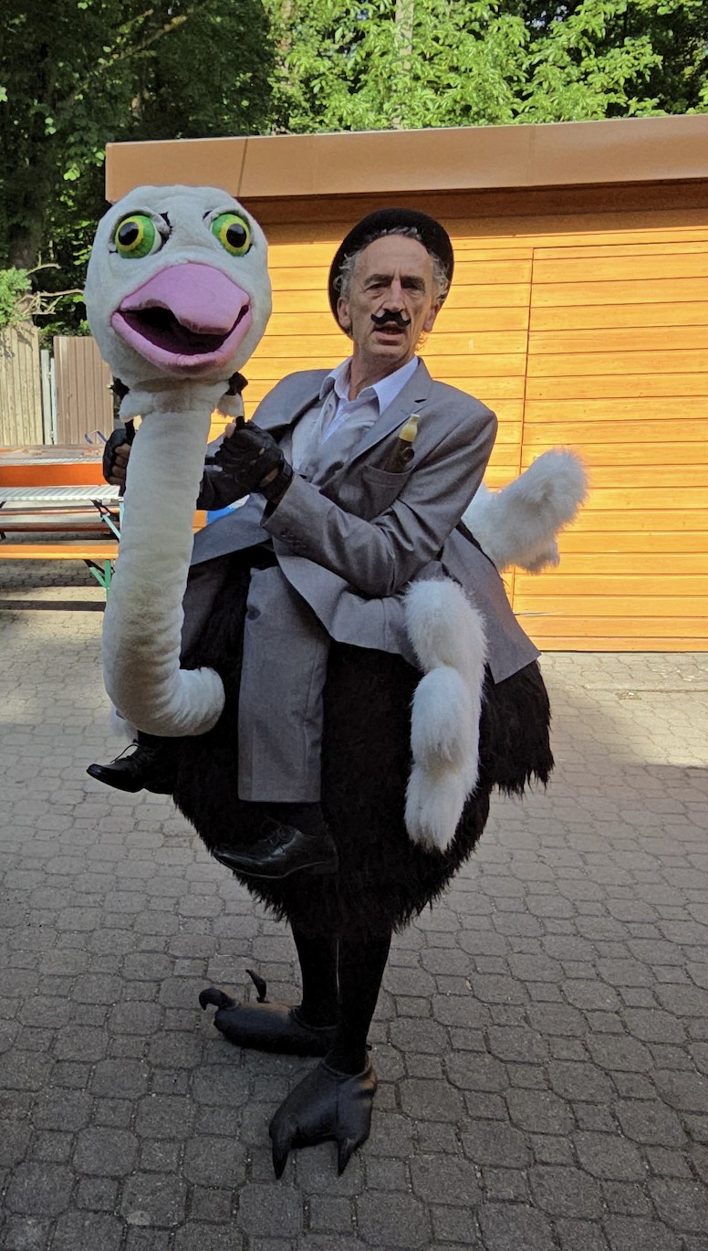 Straußendame Elisabeth