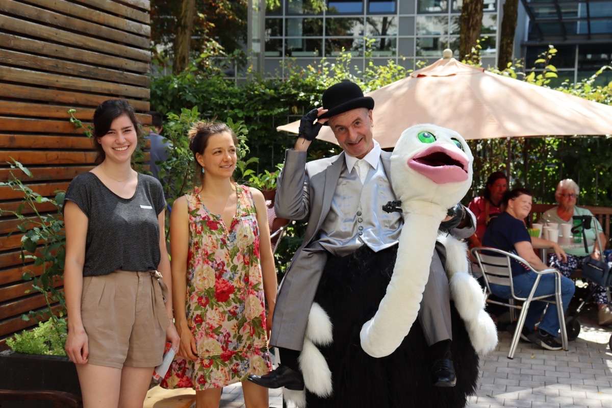 Straußendame Elisabeth