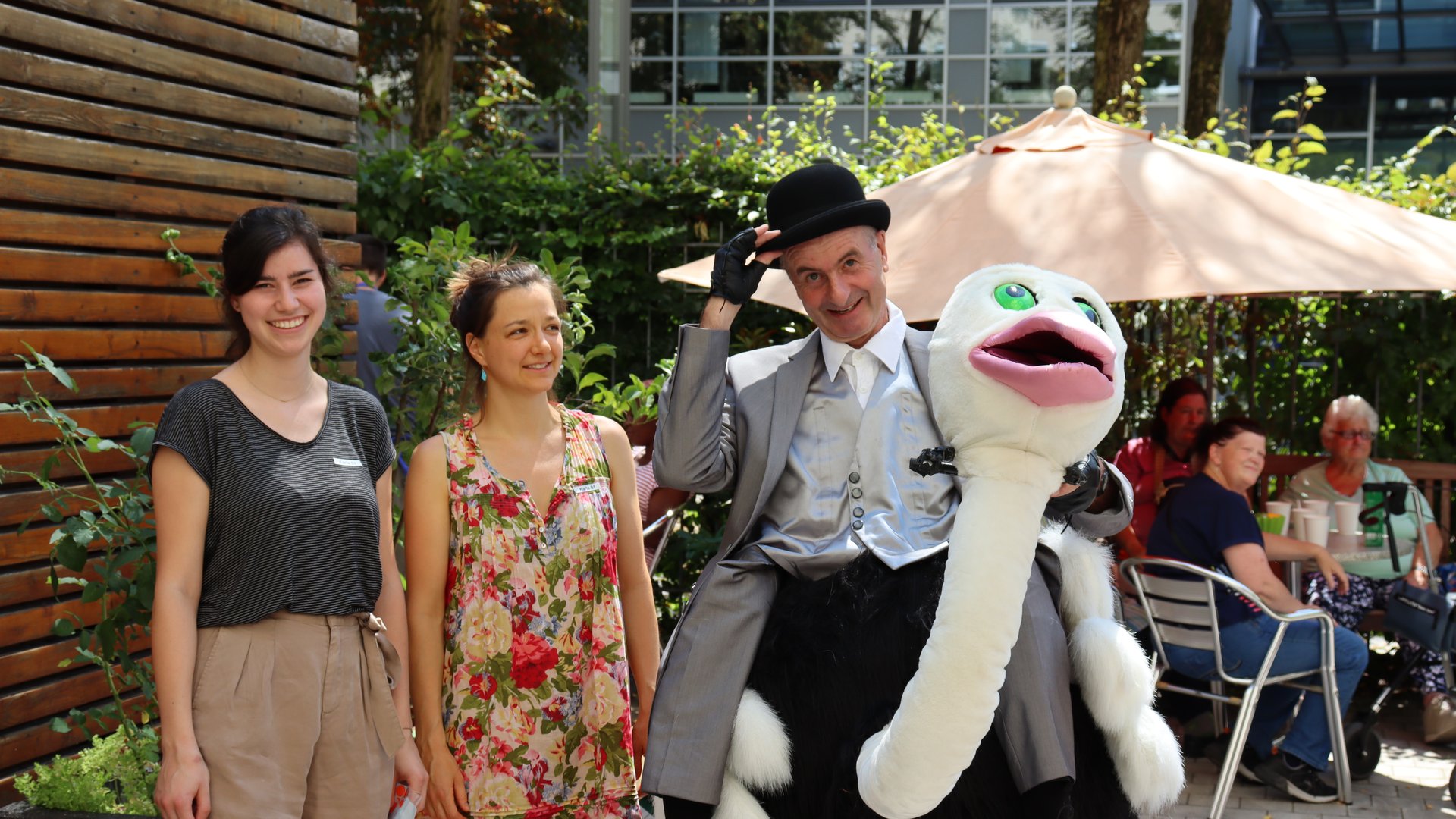 Straußendame Elisabeth